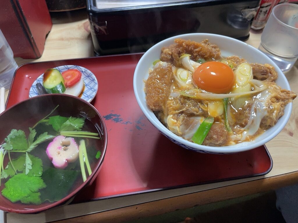 別府 日本そば 大江戸の上カツ丼